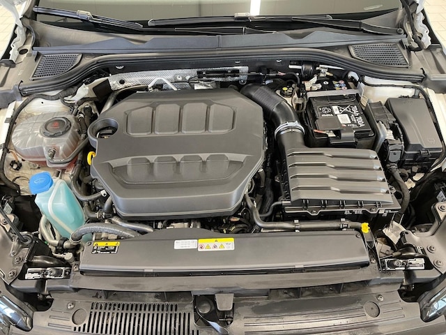 Volkswagen Golf 2.0 TSI Golf VIII