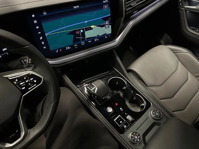 Volkswagen Touareg IQ.Drive R-Line