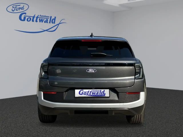 Ford Explorer Premium RWD