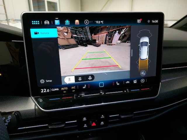 Volkswagen Golf 1.5 eTSI DSG R-Line