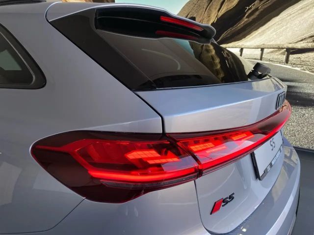 Audi S5 Avant Quattro