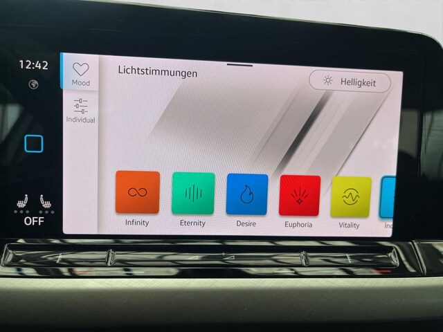 Volkswagen Golf 2.0 TDI DSG Life Variant