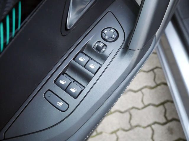 Peugeot E-2008 Allure Pack