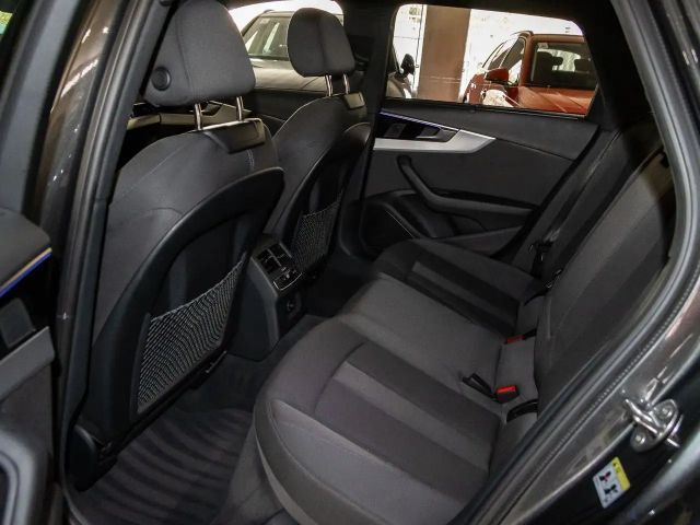 Audi A4 45 TFSI Quattro S-Line