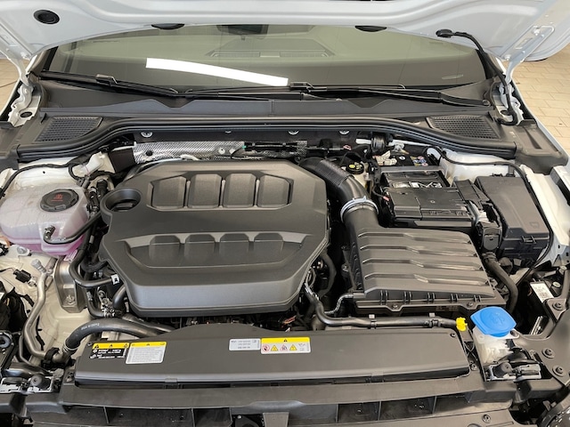 Volkswagen Golf 2.0 TSI Golf VIII