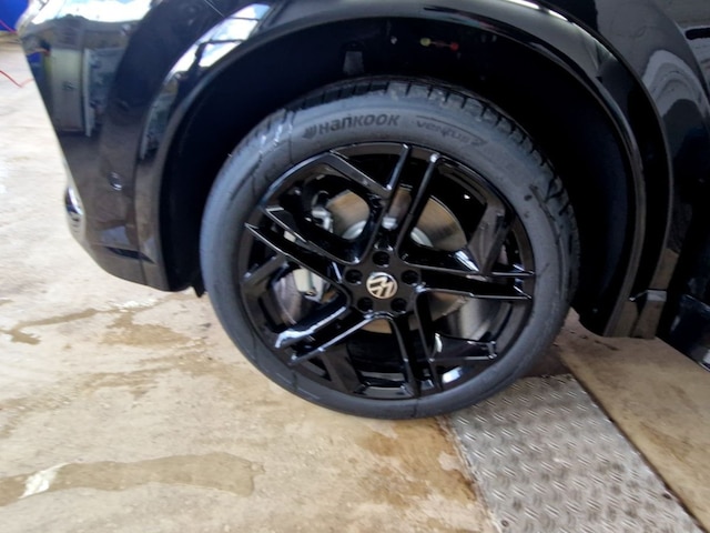 Volkswagen Tiguan 4Motion R-Line