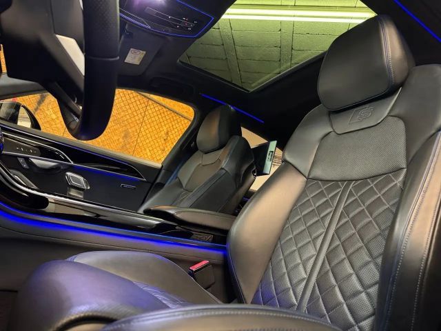 Audi A8 Quattro S-Line