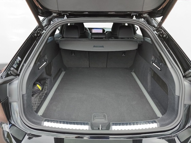 Audi A6 Avant Quattro S-Tronic