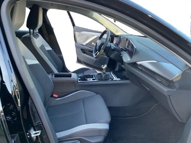 Opel Astra 1.2 Turbo Enjoy Sports Tourer Turbo