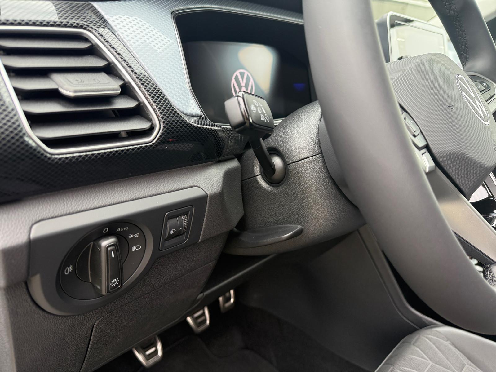 Volkswagen T-Cross GOAL 1,0TSI 85kW TRAVEL ACC KLIMA LED