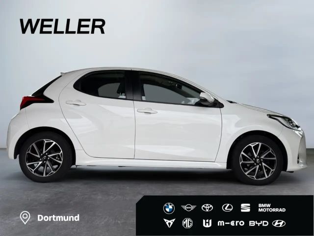 Toyota Yaris Hatchback Hybride Team D