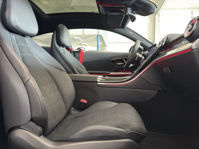 Mercedes-Benz CLE 300 4MATIC AMG Line Coupé