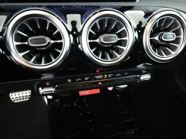 Mercedes-Benz A 180 A 180 d AMG Line