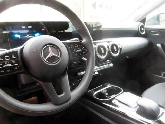 Mercedes-Benz CLA 200 8G Navi/SHZ/Virt/PDC/36Tkm