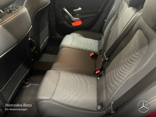 Mercedes-Benz CLA 180 Progressive