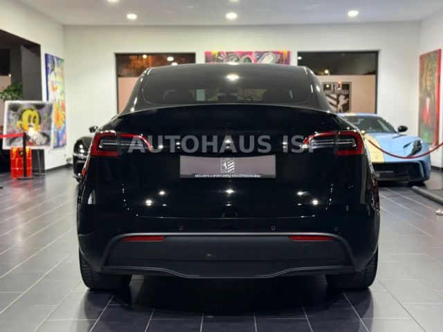 Tesla Model Y AWD Dual Motor Performance