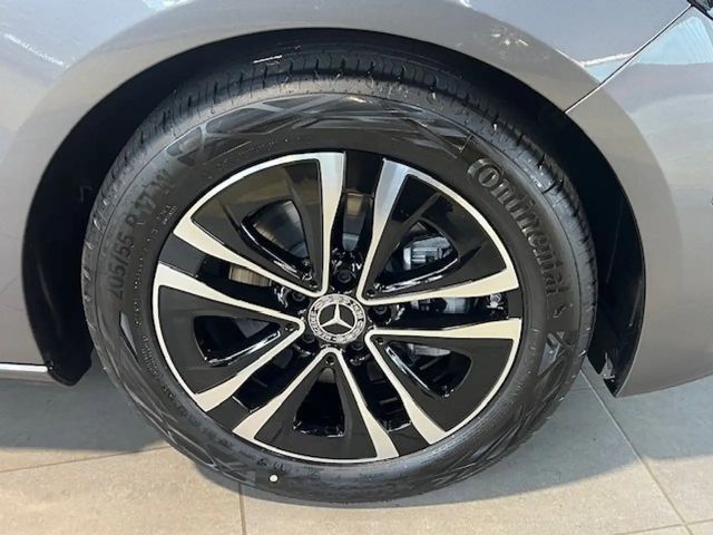 Mercedes-Benz B 200 Progressive Sedan