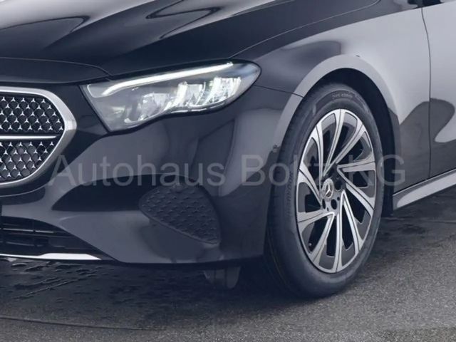 Mercedes-Benz E 200 Sedan