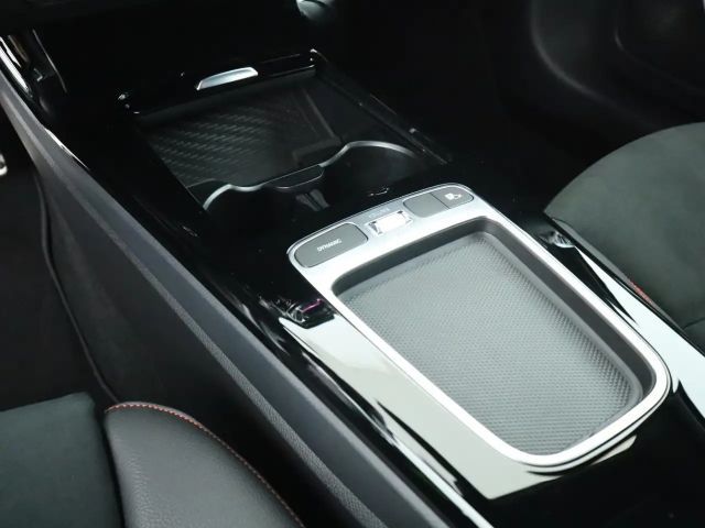 Mercedes-Benz A 250 4MATIC AMG Line