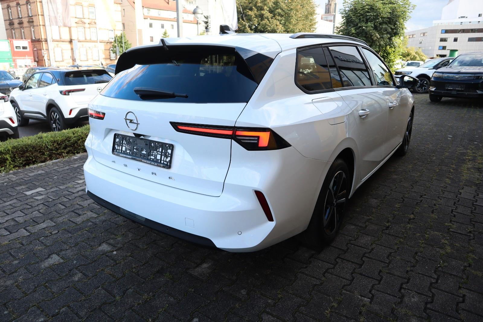 Opel Astra 1.2 Turbo Edition Sports Tourer