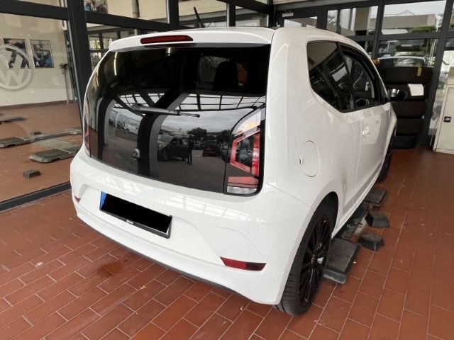 Volkswagen up! 1.0 TSI R-Line