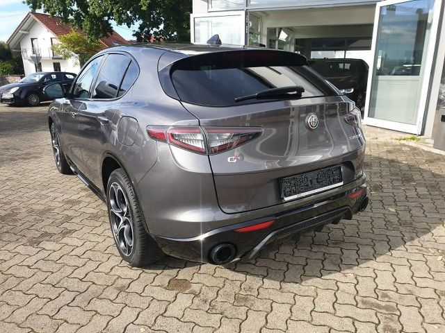 Alfa Romeo Stelvio Q4 Veloce