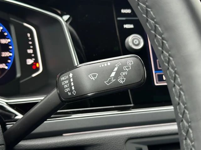 Volkswagen Taigo 1.0 TSI DSG R-Line