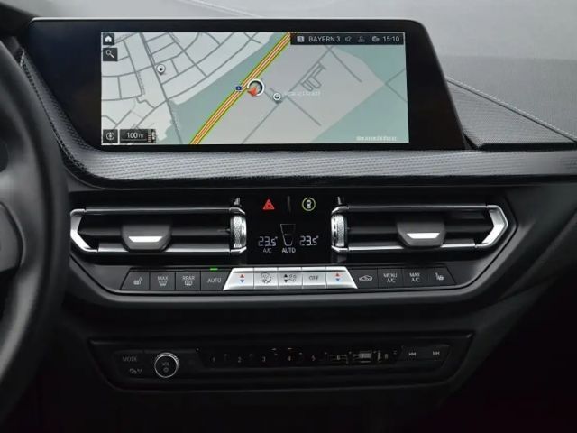 BMW 118 118i Sedan Sport Line