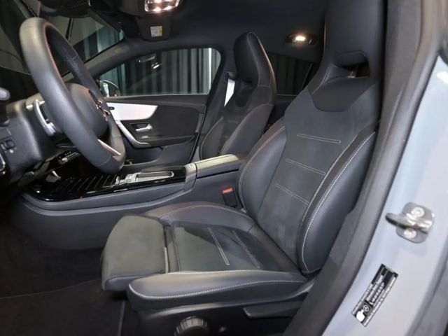 Mercedes-Benz CLA 180 AMG Line Shooting Brake