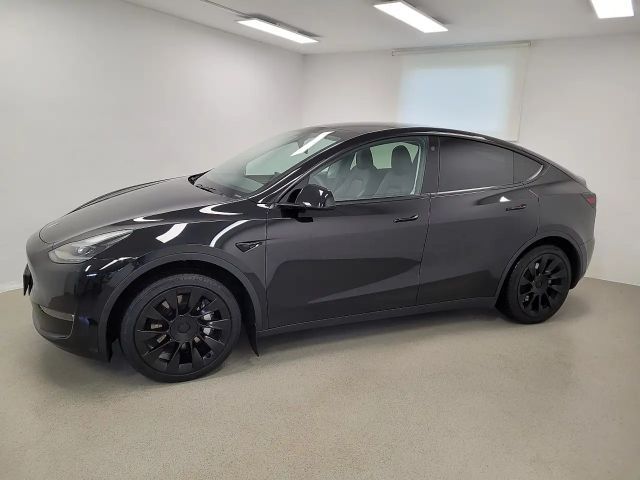 Tesla Model Y AWD Long Range