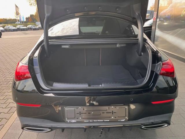 Mercedes-Benz CLA 220 AMG Line CLA 220 d Sedan