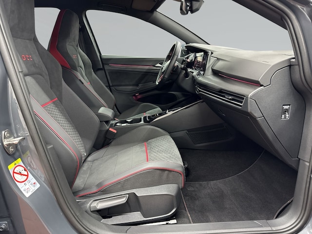 Volkswagen Golf 2.0 TSI DSG