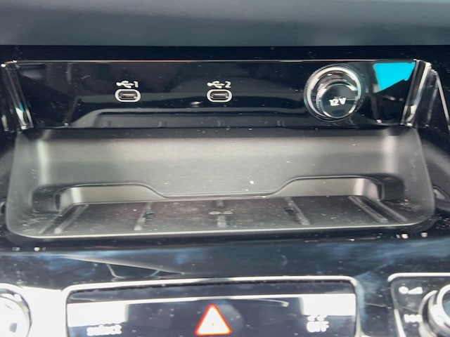 Audi A6 Avant Quattro S-Tronic