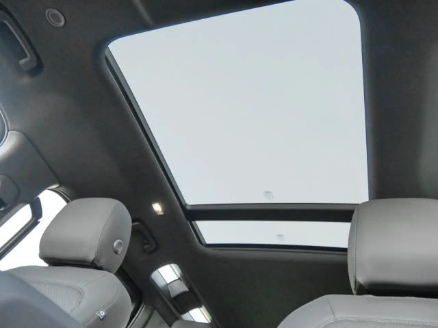 Land Rover Defender 110 Dynamic