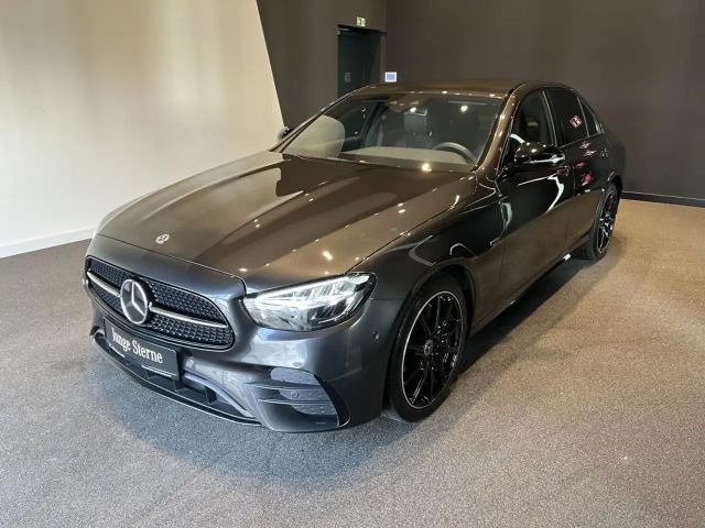 Mercedes-Benz E 220 AMG Line E 220 d Sedan
