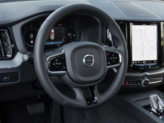 Volvo XC60 AWD Dark Plus