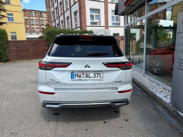 Mitsubishi Outlander 4WD PHEV