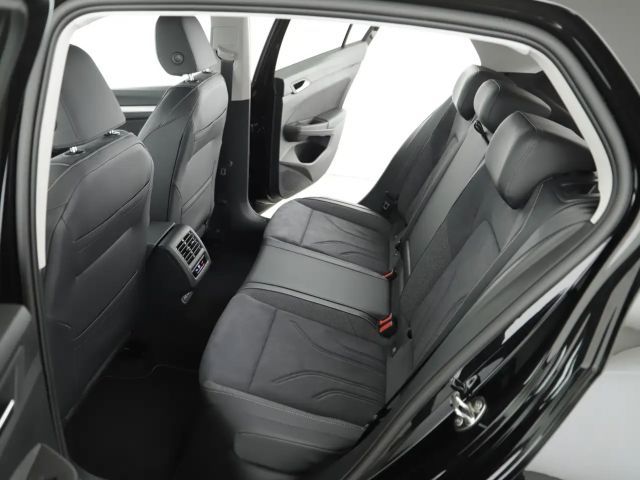 Volkswagen Golf DSG Style eHybrid