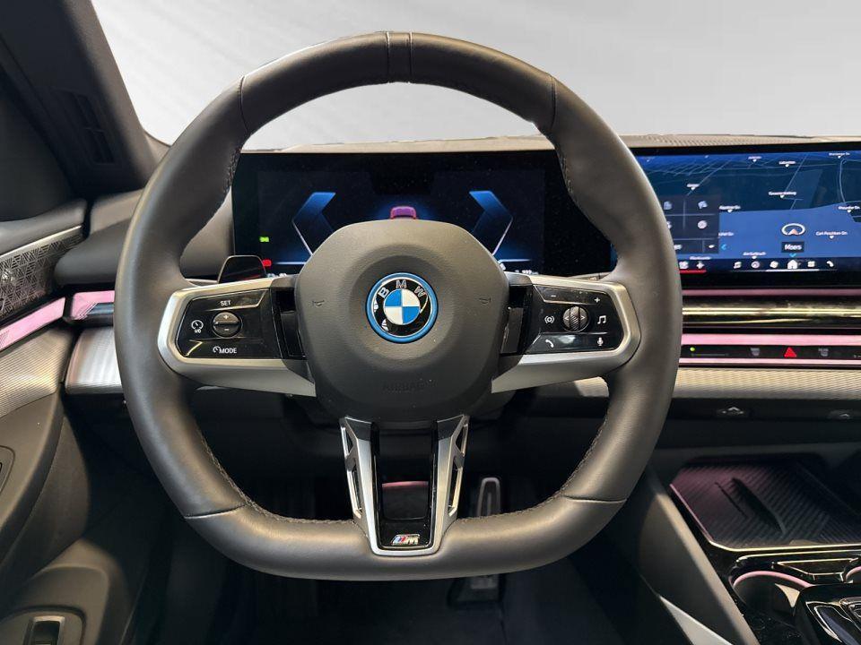 BMW i5 eDrive40