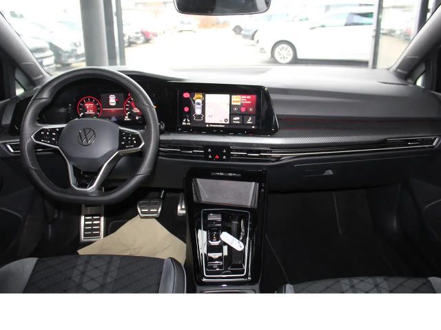 Volkswagen Golf 1.5 eTSI DSG R-Line