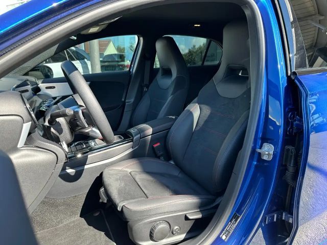 Mercedes-Benz A 200 AMG Line