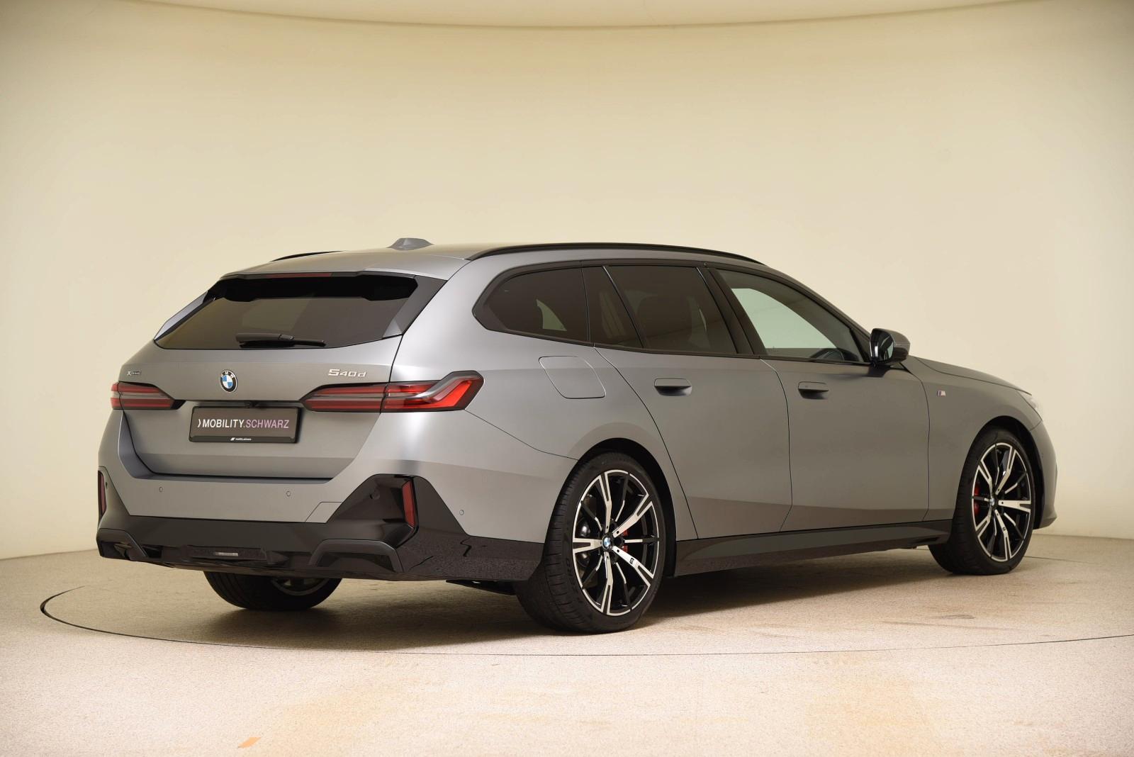 BMW 540 540d M-Sport Touring xDrive