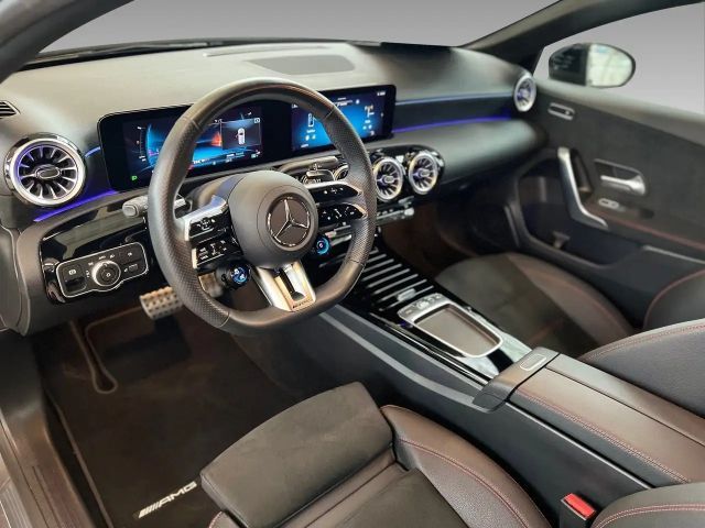 Mercedes-Benz A 35 AMG 4MATIC AMG Line