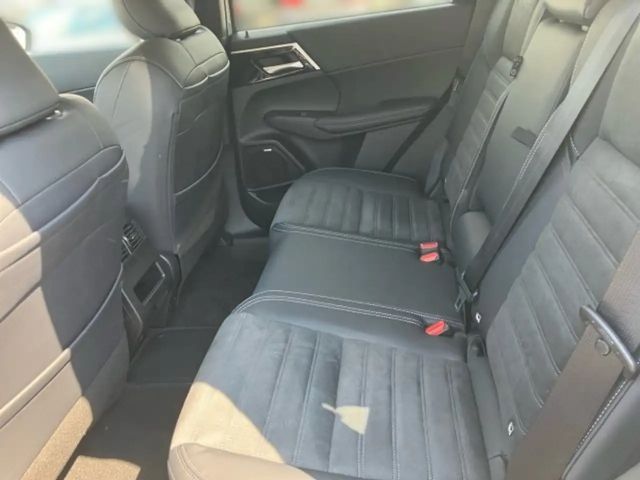 Mitsubishi Outlander 4WD Invite PHEV