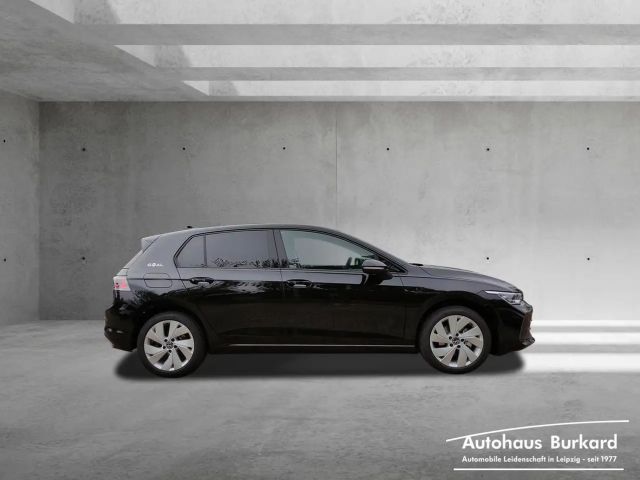 Volkswagen Golf 1.5 eTSI DSG