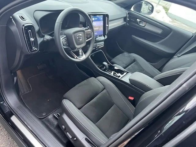 Volvo XC40 Dark Plus