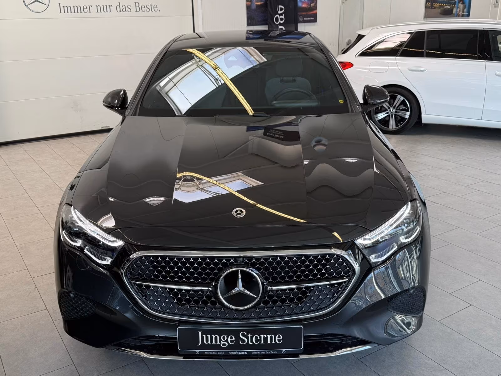 Mercedes-Benz E 220 E 220 d Sedan