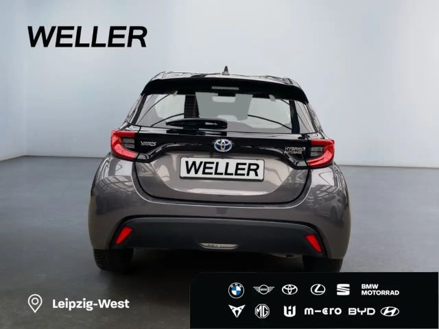 Toyota Yaris Hatchback Hybride Team D