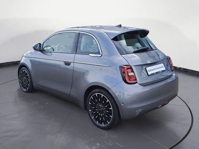 Fiat 500e La Prima
