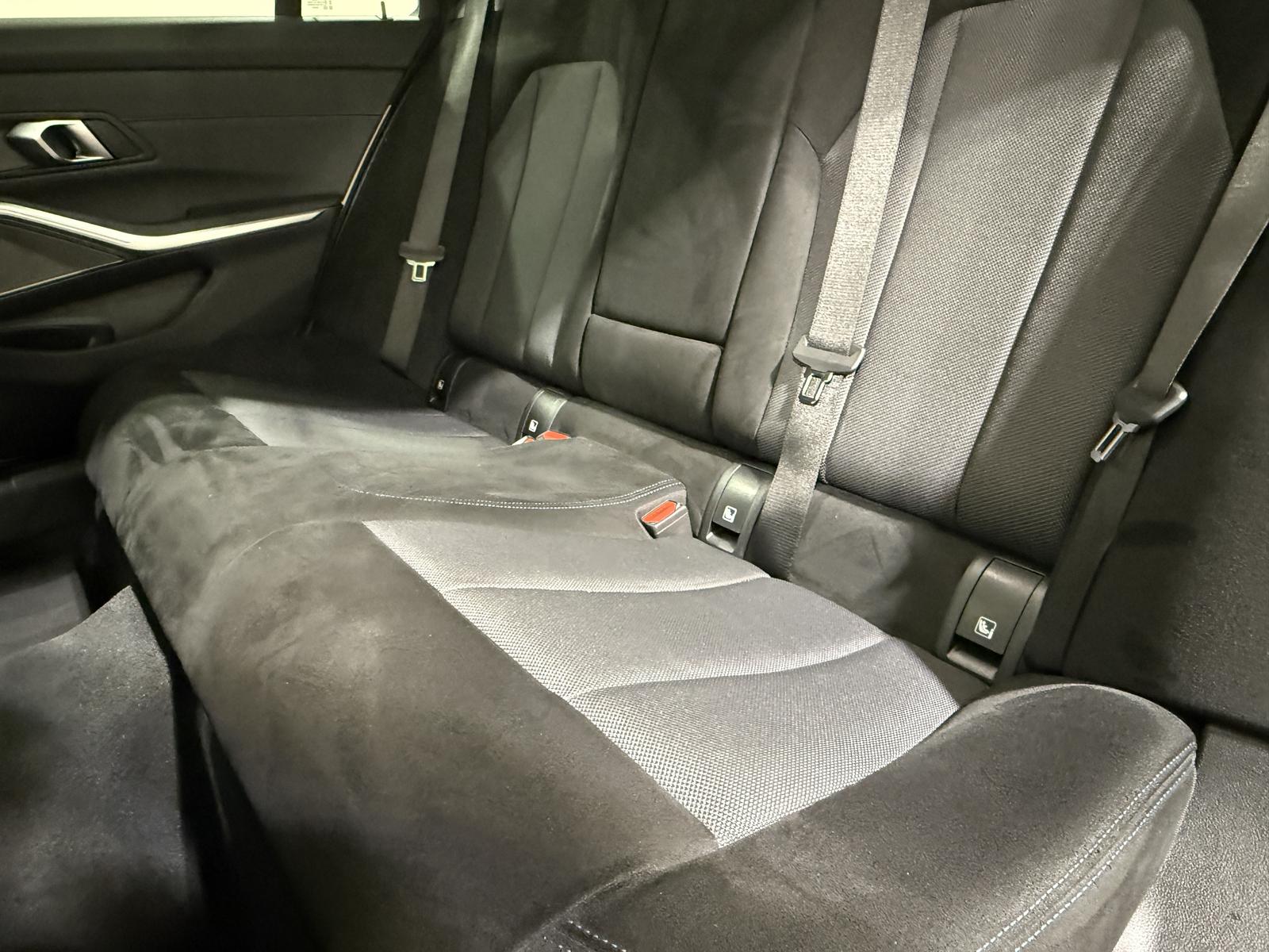 BMW 330 330d M-Sport Touring xDrive